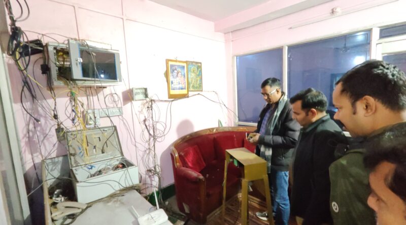 robbers-loot-copper-wire-worth-rs-50-lakh-from-day