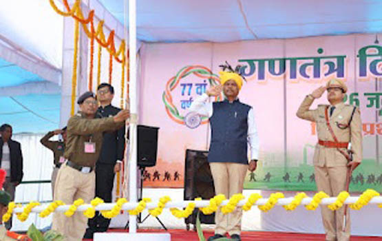 minister-kedar-hoisted-flag