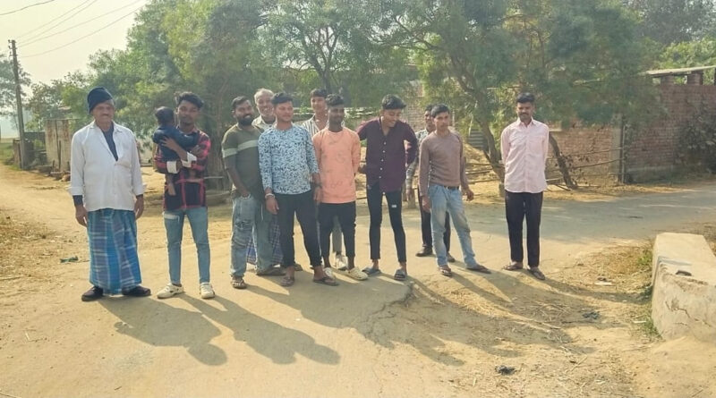 jh-road-worth-rs-13-crore-in-panki-falls-into-