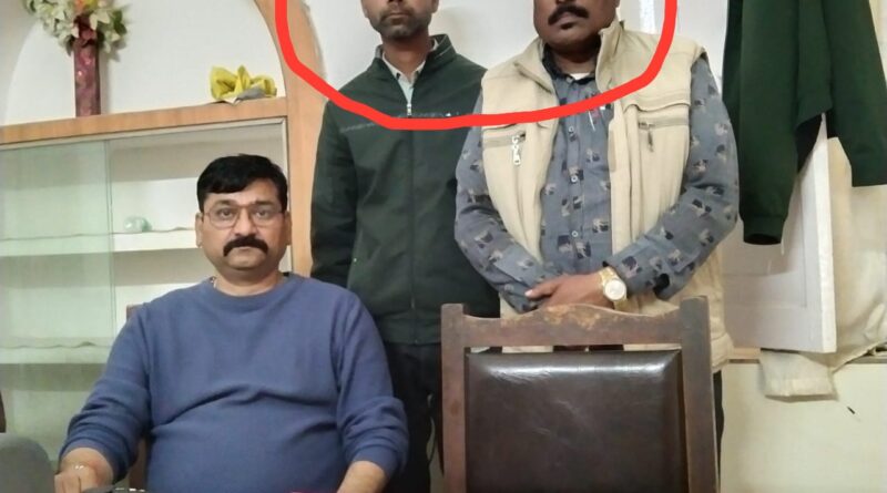 lokayukta-traps-samanpur-procurement-centre