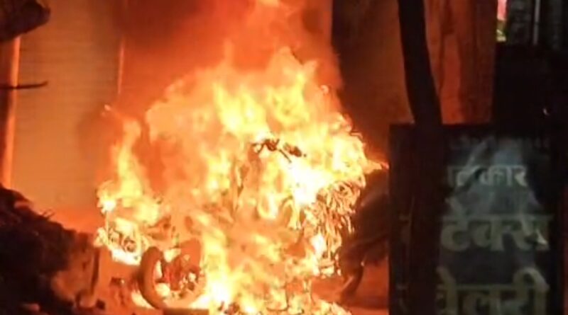 janjgir-champa-district-activa-vehicle-fire-