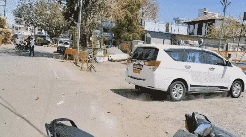 mp-high-court-judge-visits-bhojshala-conducts-53-m