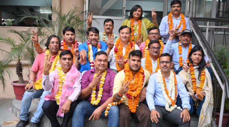 mukesh-meena-elected-press-club-president