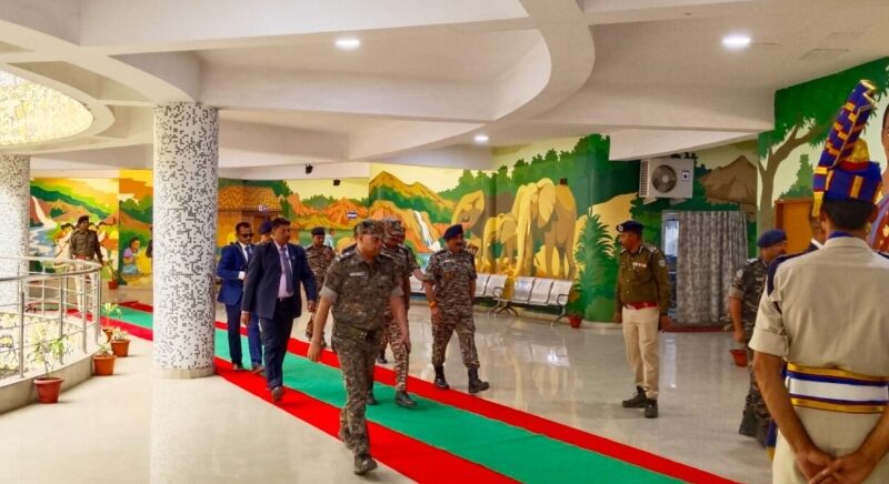 jh-crpf-dg-chaibasa-visit-anti-naxal-operation