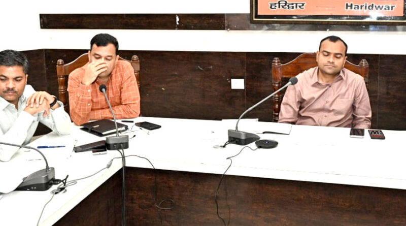 administrativ-dm-review-meetin