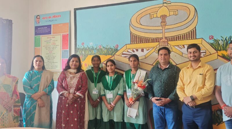 jh-samarpan-charitable-honoured-kasturba-students