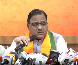 dr-radhamohan-das-agarwal-pc