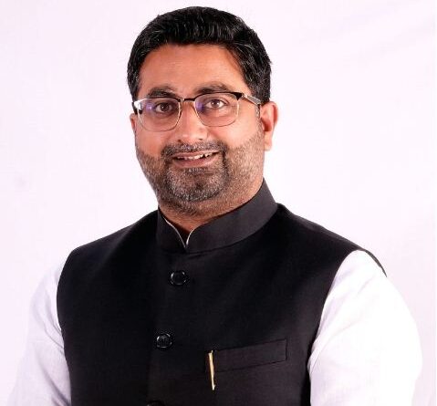 madarsa-bord-students-honoured