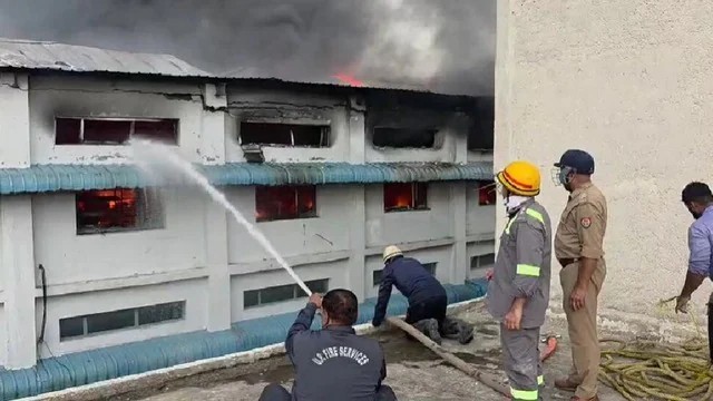 a-massive-fire-broke-out-at-el