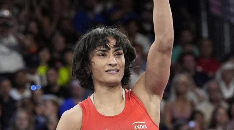 sports-wrestling-wfi-showcausenotice-vineshphogat