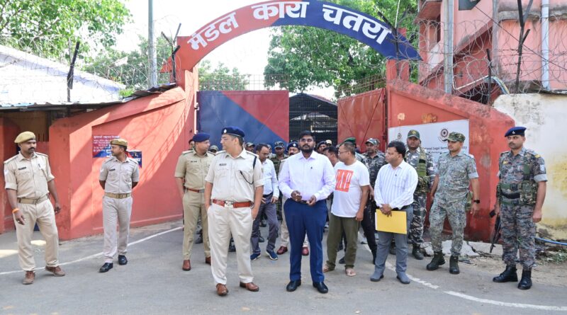 jh-dc-and-sp-surprise-inspection-of-chatra-jail