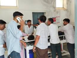 neemuch-high-speed-storm-vehicle-overturns-2-kille