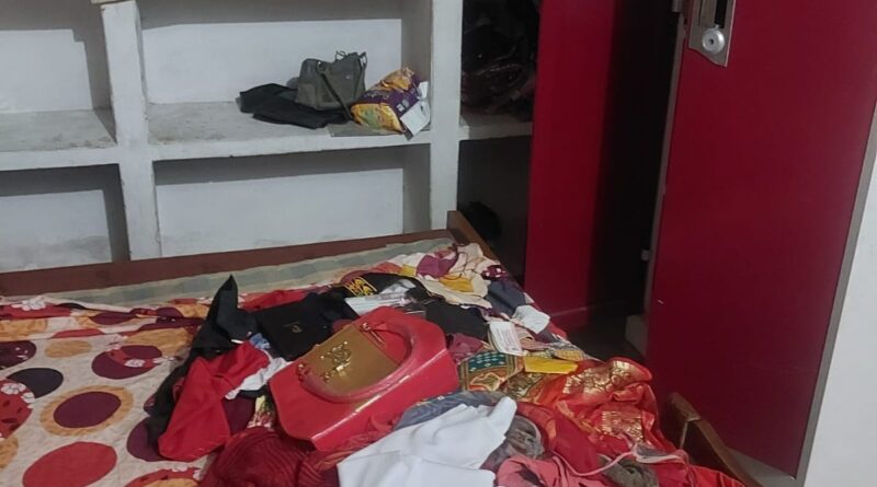 up-prayagraj-theft-in-3-houses