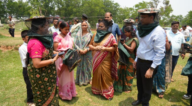jh-beekeeping-is-a-better-livelihood-option-for-wo