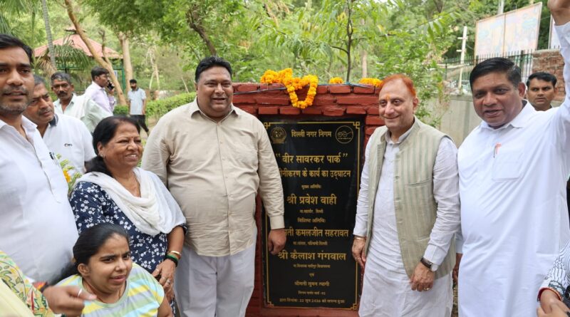 mayor-cleanliness-madipur-inaugurates-veer-savarka