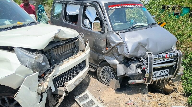 mp-neemuch-three-people-injured-in-a-collision-bet