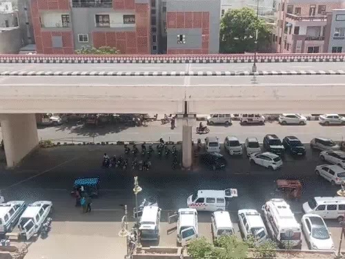 jee-aspirant-jumps-flyover