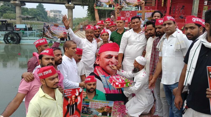 up-vns-sp-akhilesh-yadav-birth