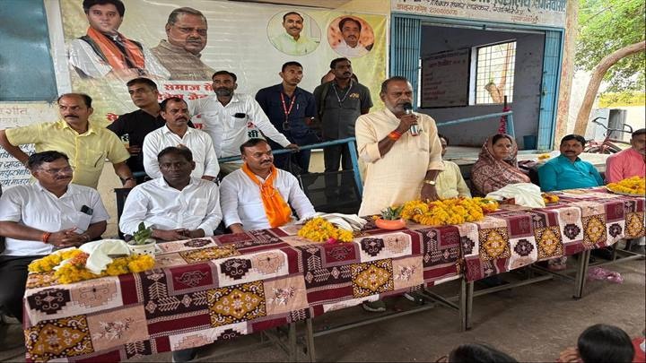 mp-gwalior-minister-kushwah-attends-health-camp-ho