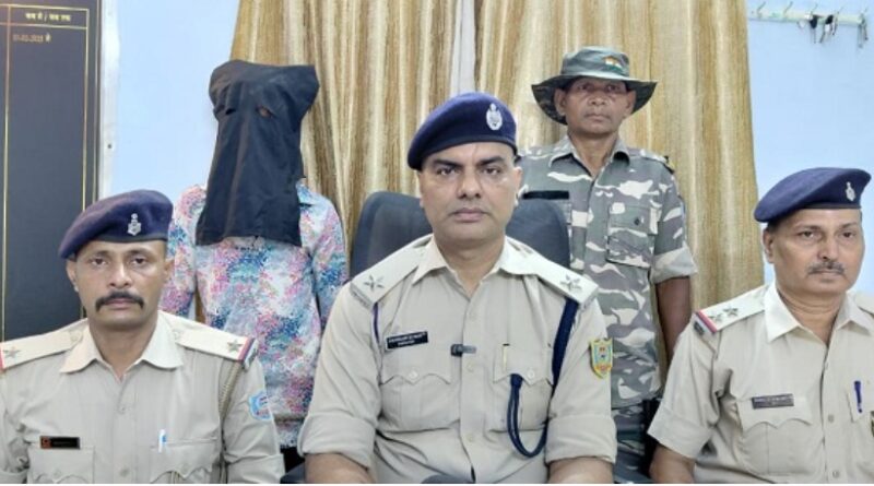 jh-one-accused-arrested-with-stolen-goods