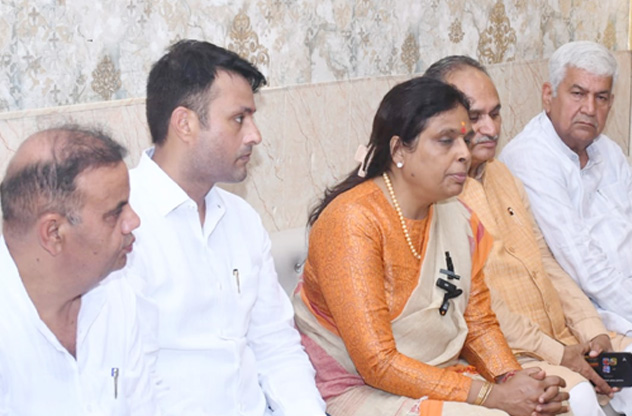 rahul-politicizes-neet-matter