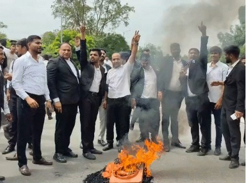 lawyers-outraged-by-shos-misconduct