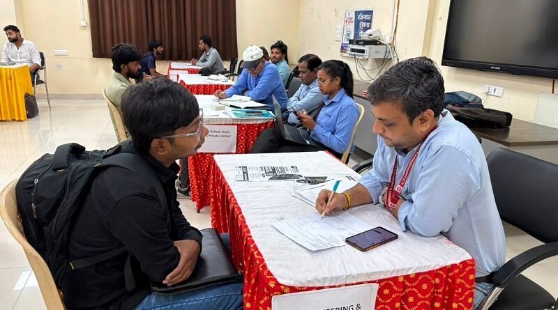 mp-indore-531-youths-selected-at-job-fair