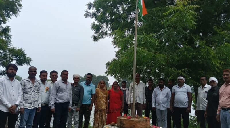 independence-day-celebrated-on-banks-of-amrit-saro