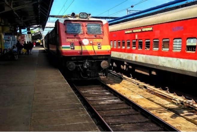 jh-se-railways-will-run-special-examination-train