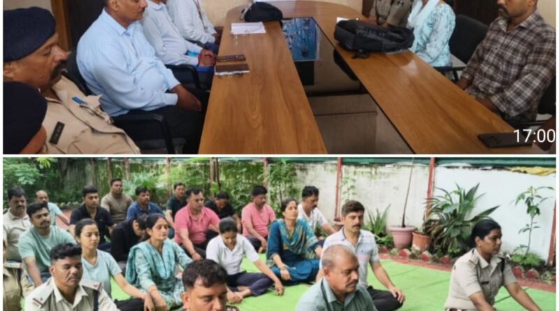 yog-dhyan-se-police-employee-n