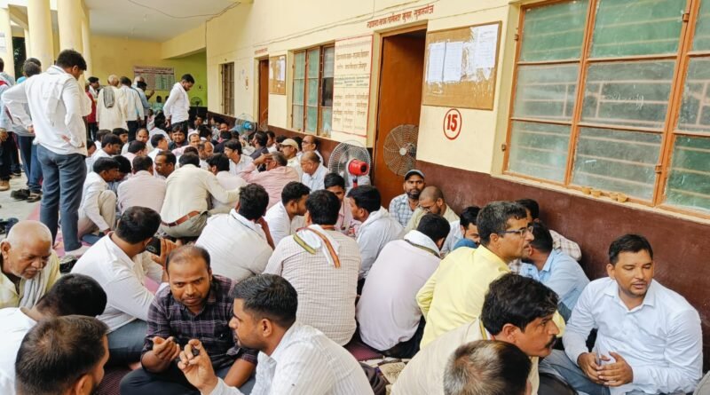 revenue-staff-stage-protest-at