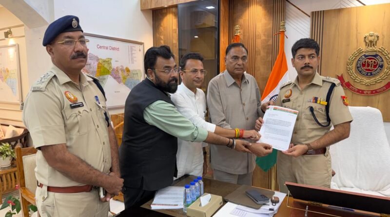 delhi-bjp-lodged-police-complaint-social-media-pos