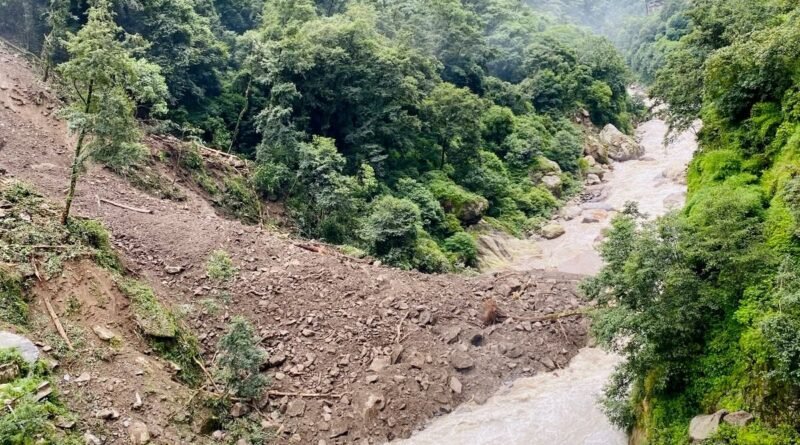 nepal-china-landslide-nepal