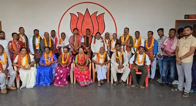 50-retired-teachers-joined-bjp