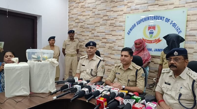 jh-azadnagar-ganja-smuggling