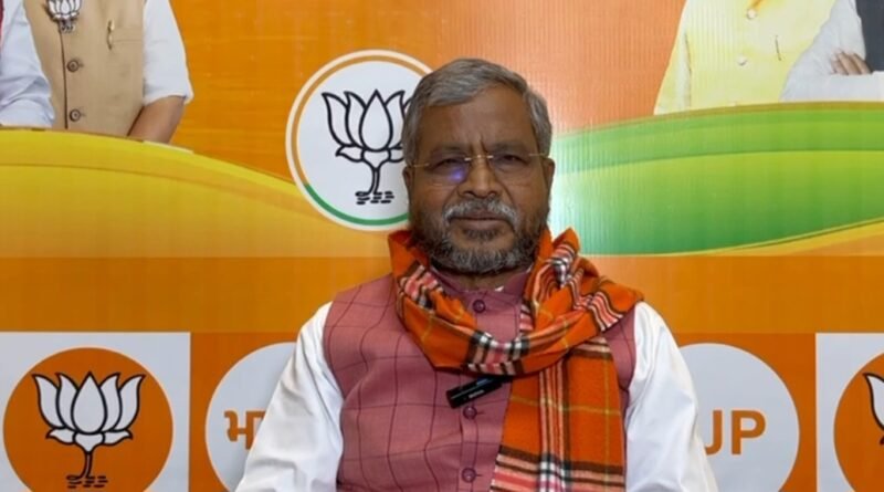 jh-marandi-raises-questions-former-bureaucrat-mult