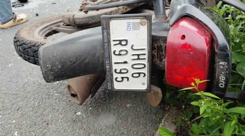 jh-three-injured-road-accident