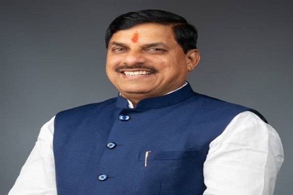 cm-congratulated-the-medal-winning-athletes