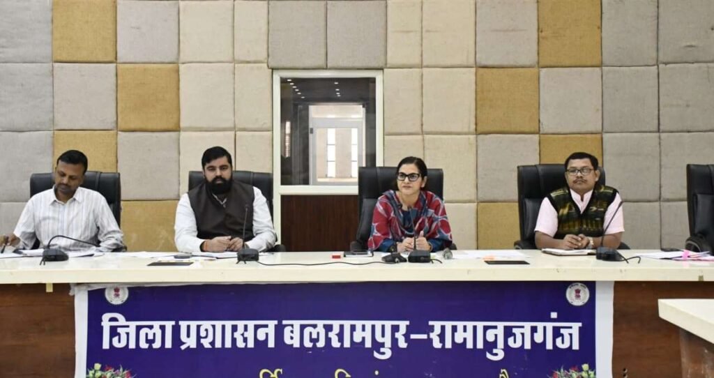 balrampur-cyclone-preparation-meeting