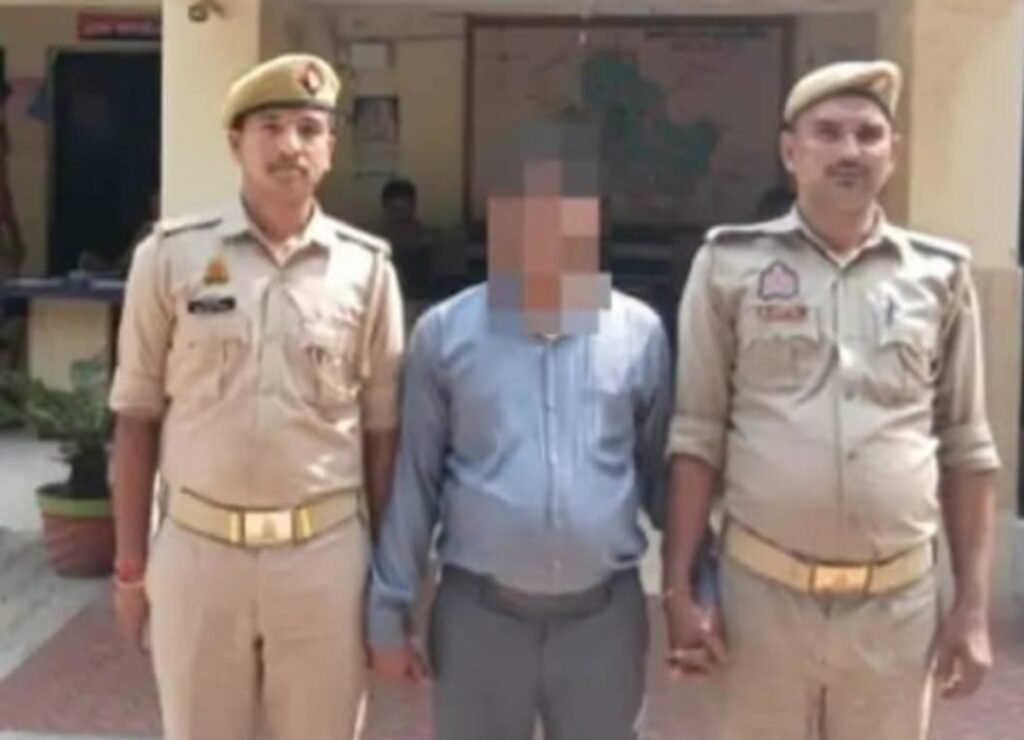up-bijnor-farji-baename-ke-aar