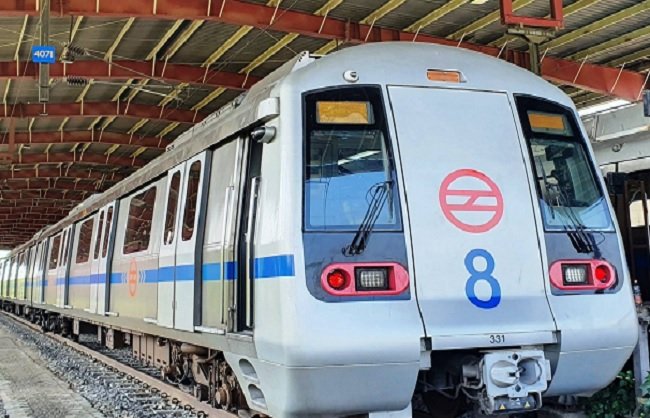 entry-exit-gates-six-delhi-metro-stations-remain-c