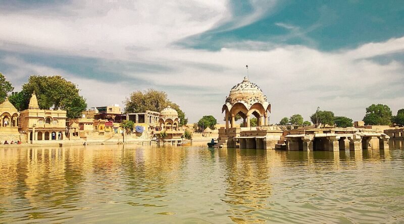 gadisar-lake-cleanup