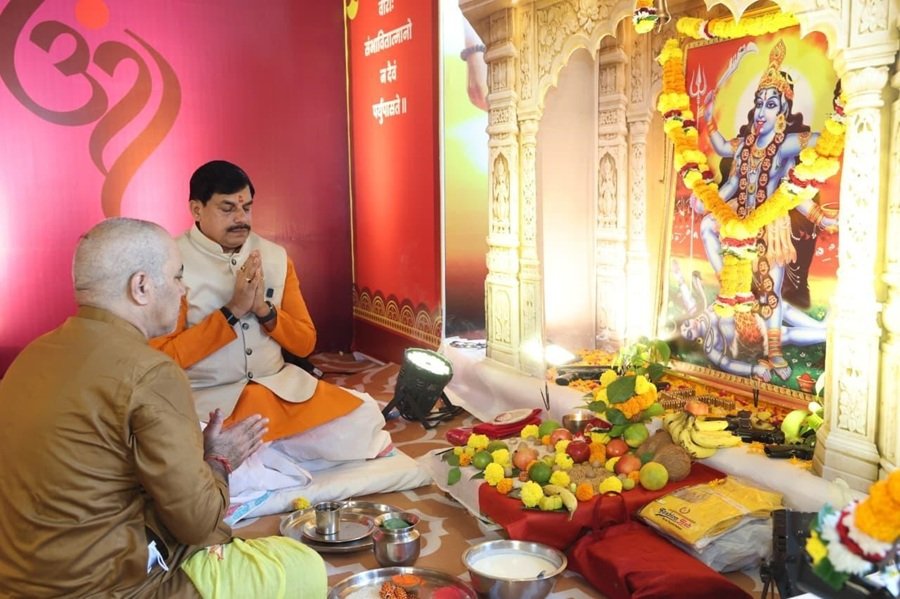 chief-minister-performed-shastra-pujan-on-vijayada
