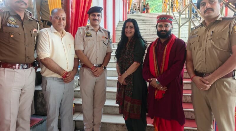 kangra-dig-visit-temples
